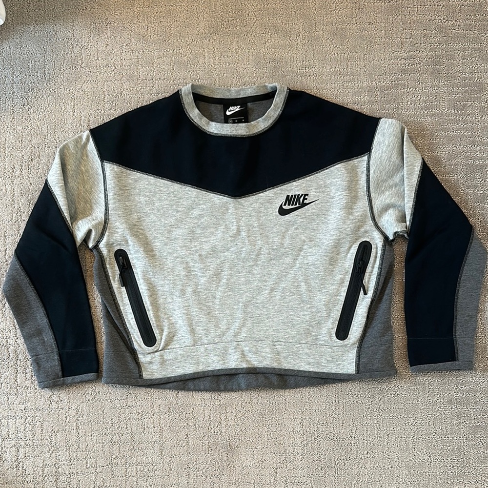 Nike Gray and Black Crewneck Pullover